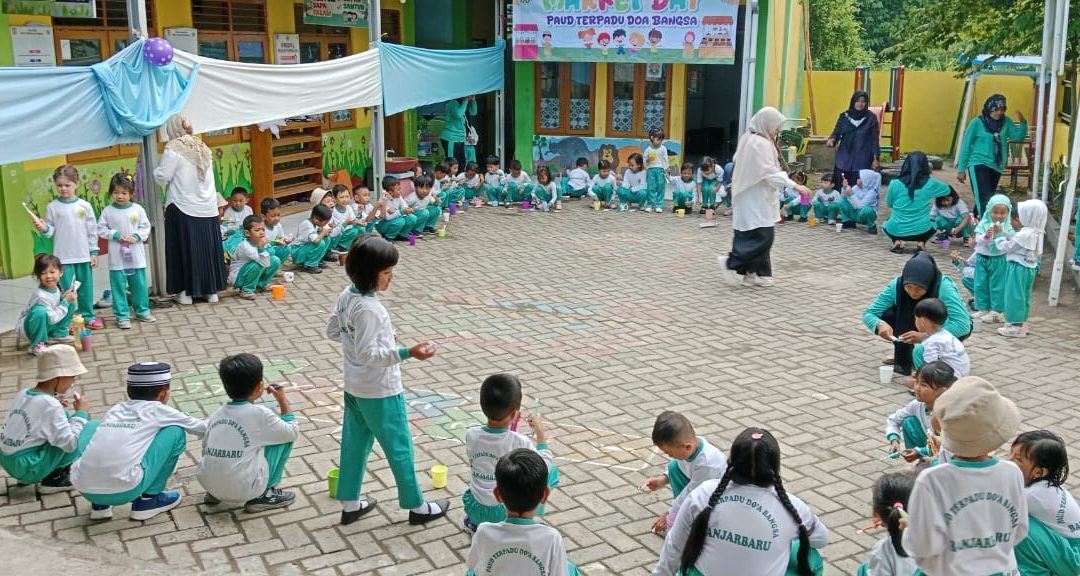 PAUD Terpadu Doa Bangsa Banjarbaru Gelar Kegiatan Sikat Gigi Bersama Bersama Puskesmas Guntung Manggis